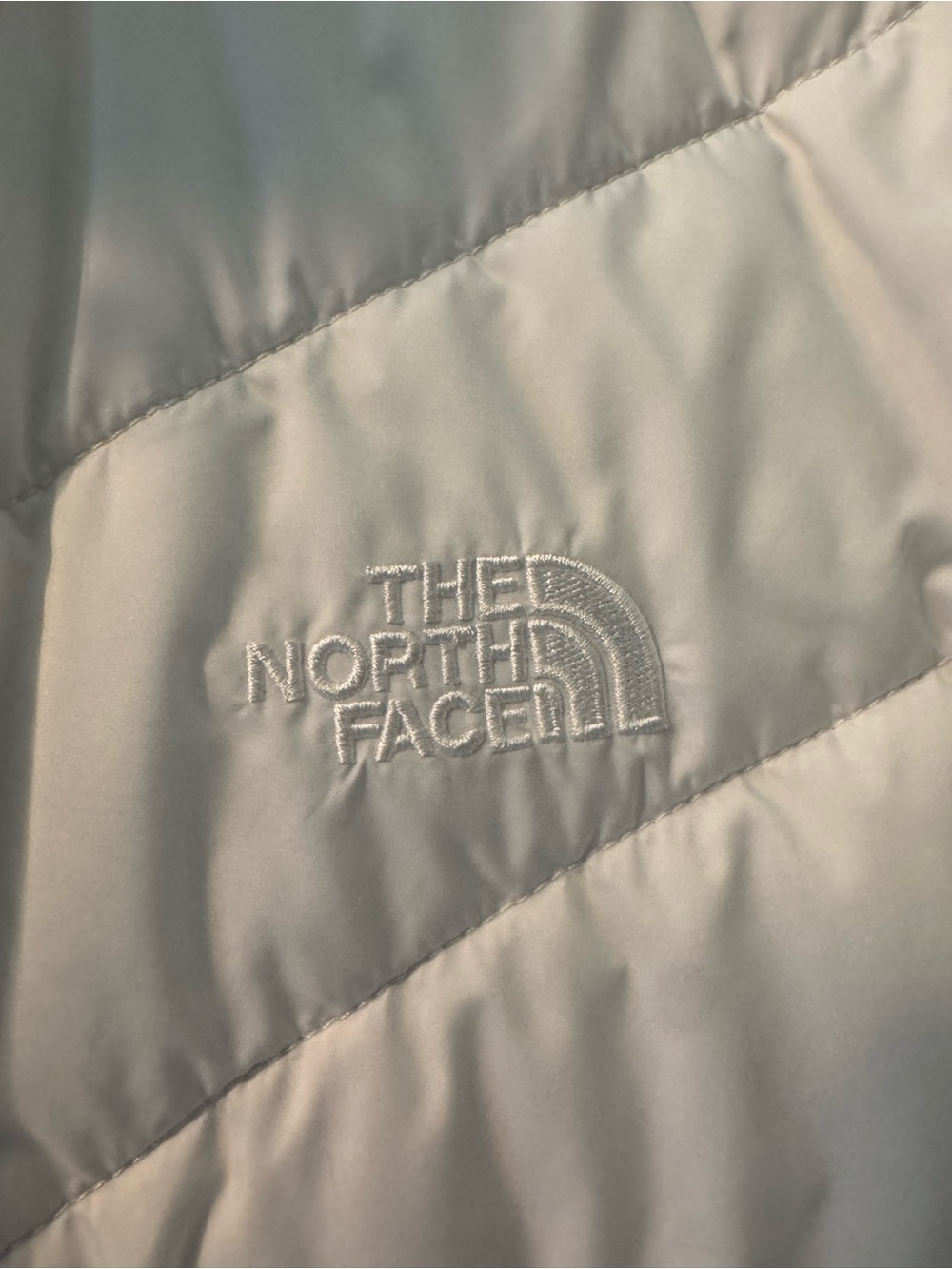The North Face Women's white Jacket - Like New - Picture 3 of 10